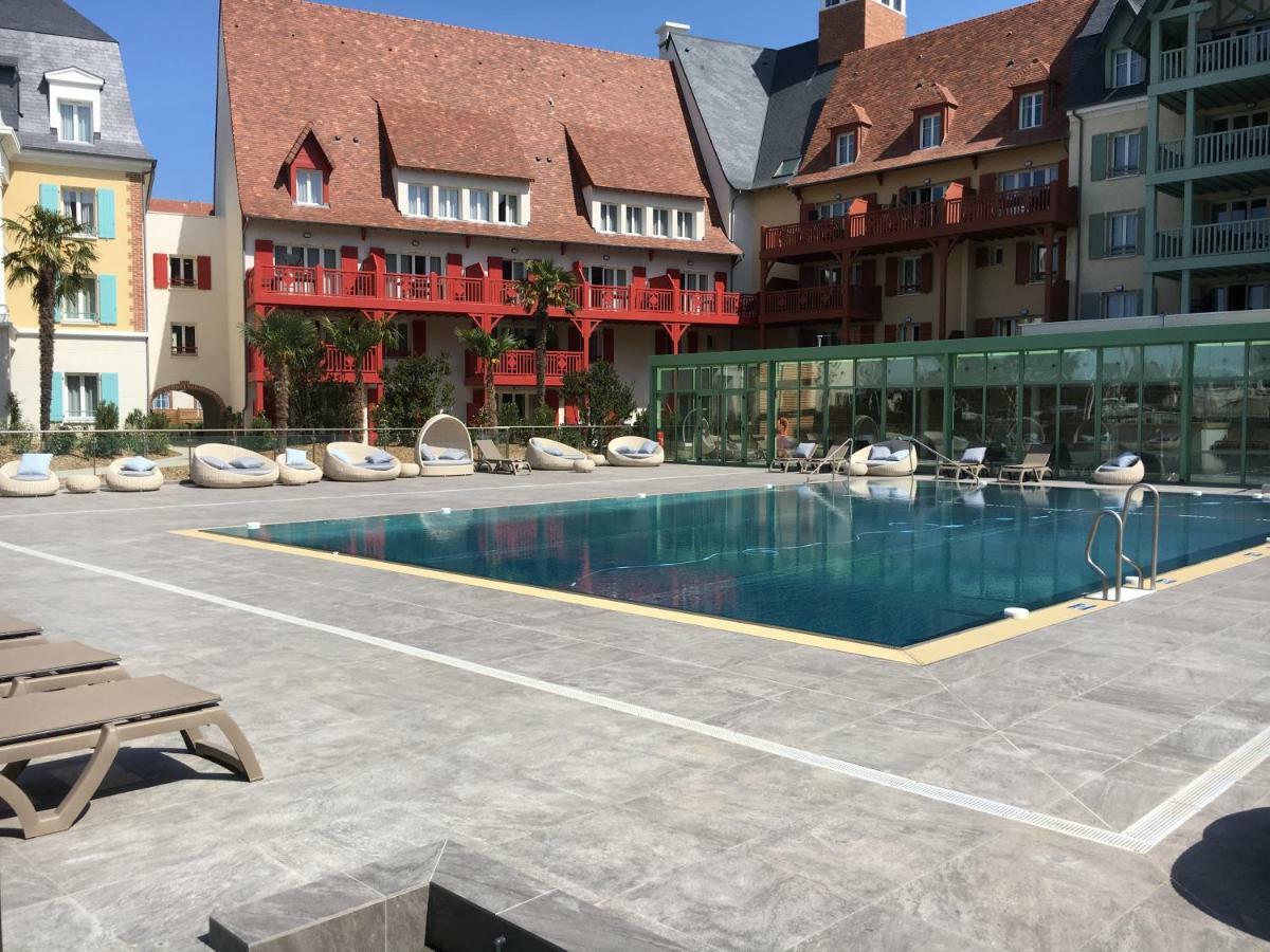 Cyrille Et Vacances Presqu'Ile De La Touques Deauville Esterno foto